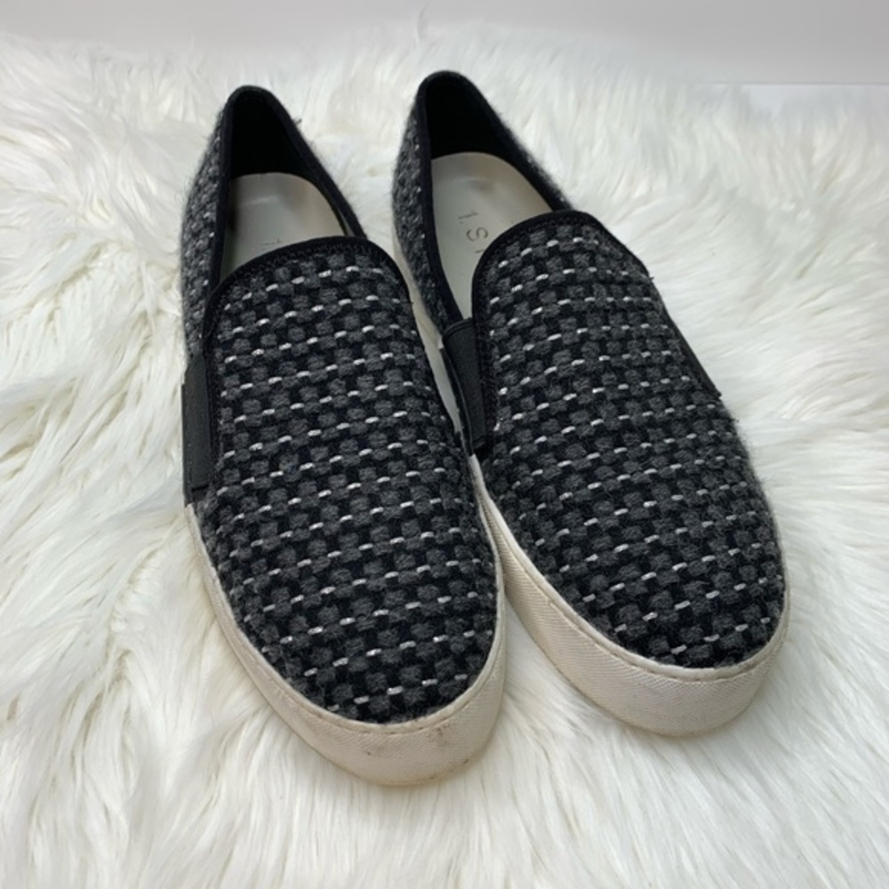 1. State Waylan Slip On Sneakers in Oxford Size 8.5